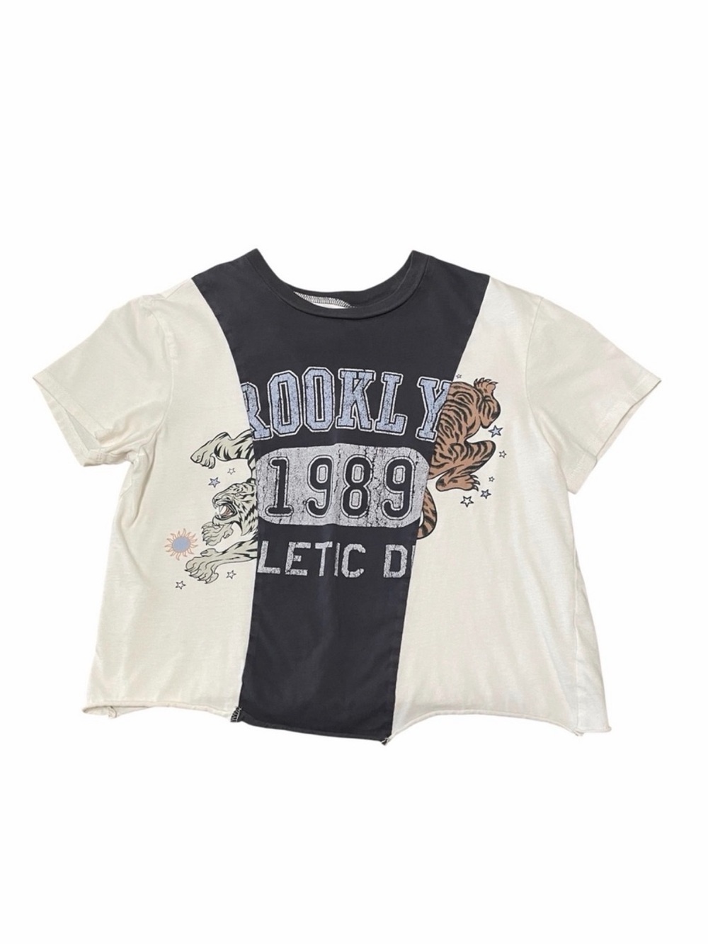 Modish Rebel (Buckle) Girls 1989 Boxy Cropped Split Tee | Size YL